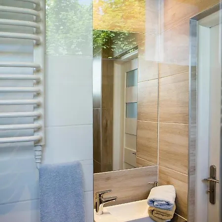 Compact I - Faktura Vat, Szybkie Wi-fi, Netflix, Niedaleko Centrum