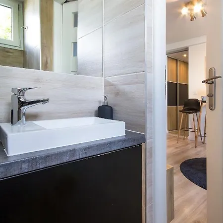 Compact I - Faktura Vat, Szybkie Wi-fi, Netflix, Niedaleko Centrum Apartment